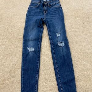 Like new skinny jeans! Hardly wore! Old Navy!